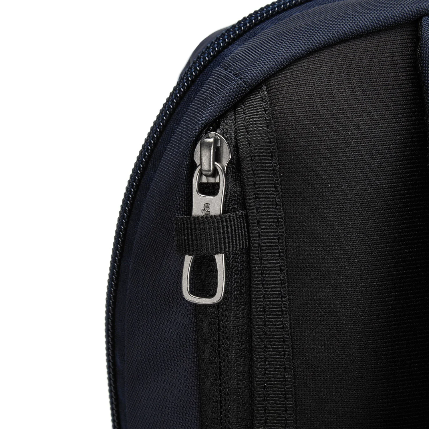 Pacsafe® V anti-theft commuter backpack (Fits 13" / 16" Laptop) - Image 32