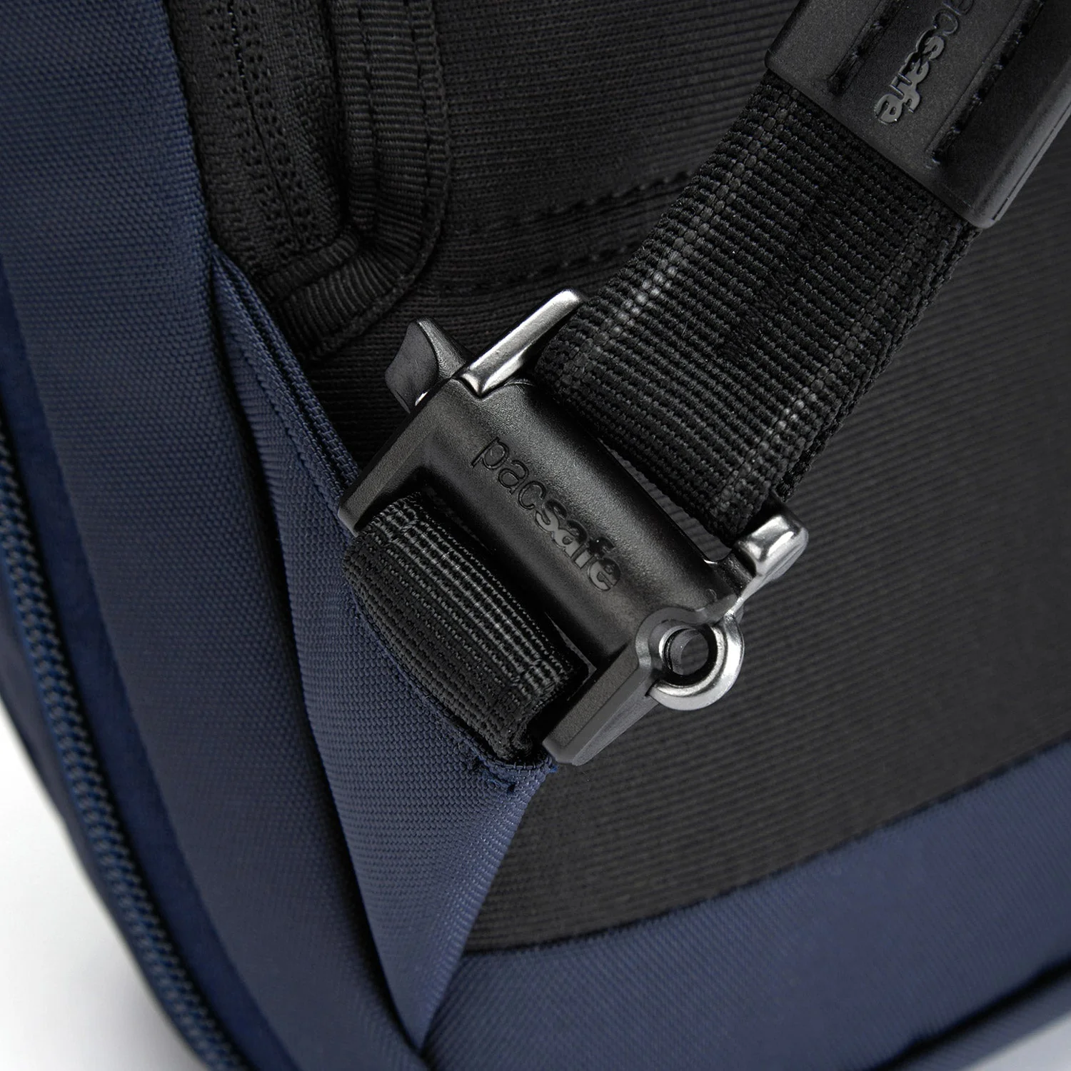 Pacsafe® V anti-theft commuter backpack (Fits 13" / 16" Laptop) - Image 33