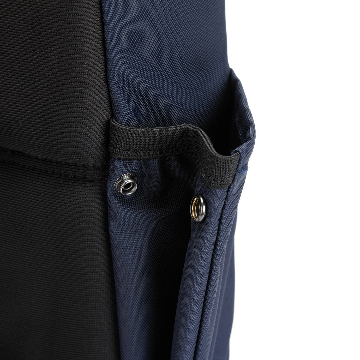 Pacsafe® V anti-theft commuter backpack (Fits 13" / 16" Laptop) - Image 35