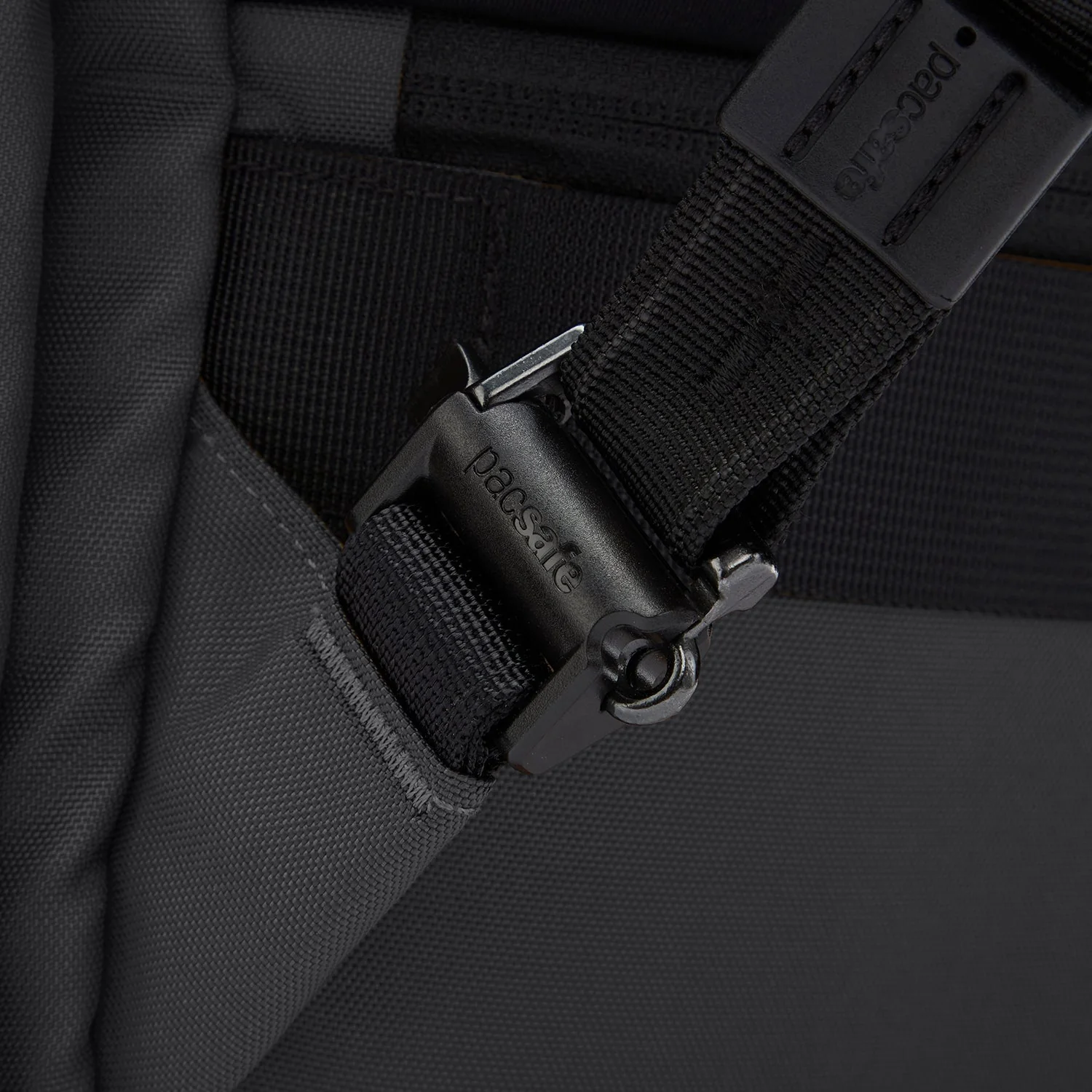 Pacsafe® X 25L anti-theft backpack - Image 9