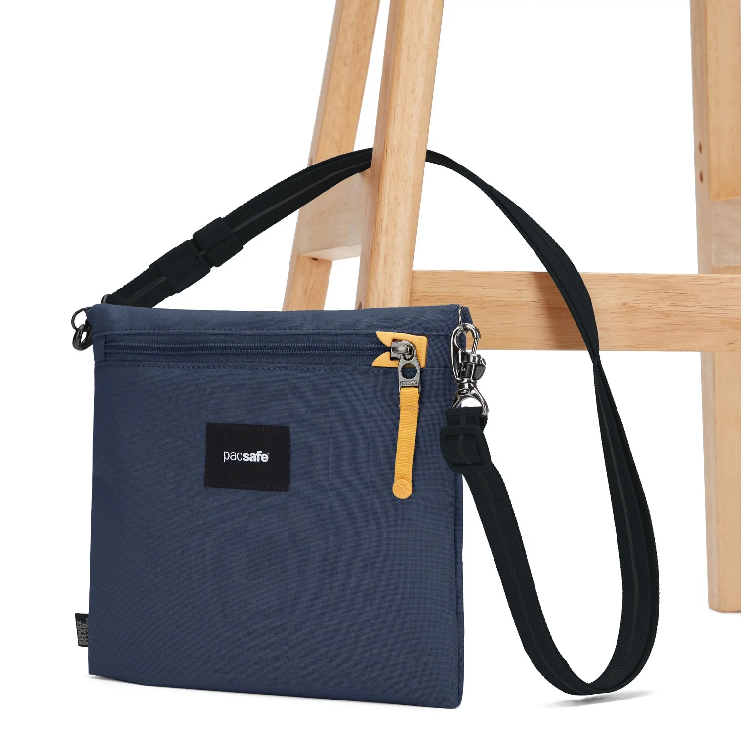 Pacsafe® GO anti-theft crossbody pouch - Image 19