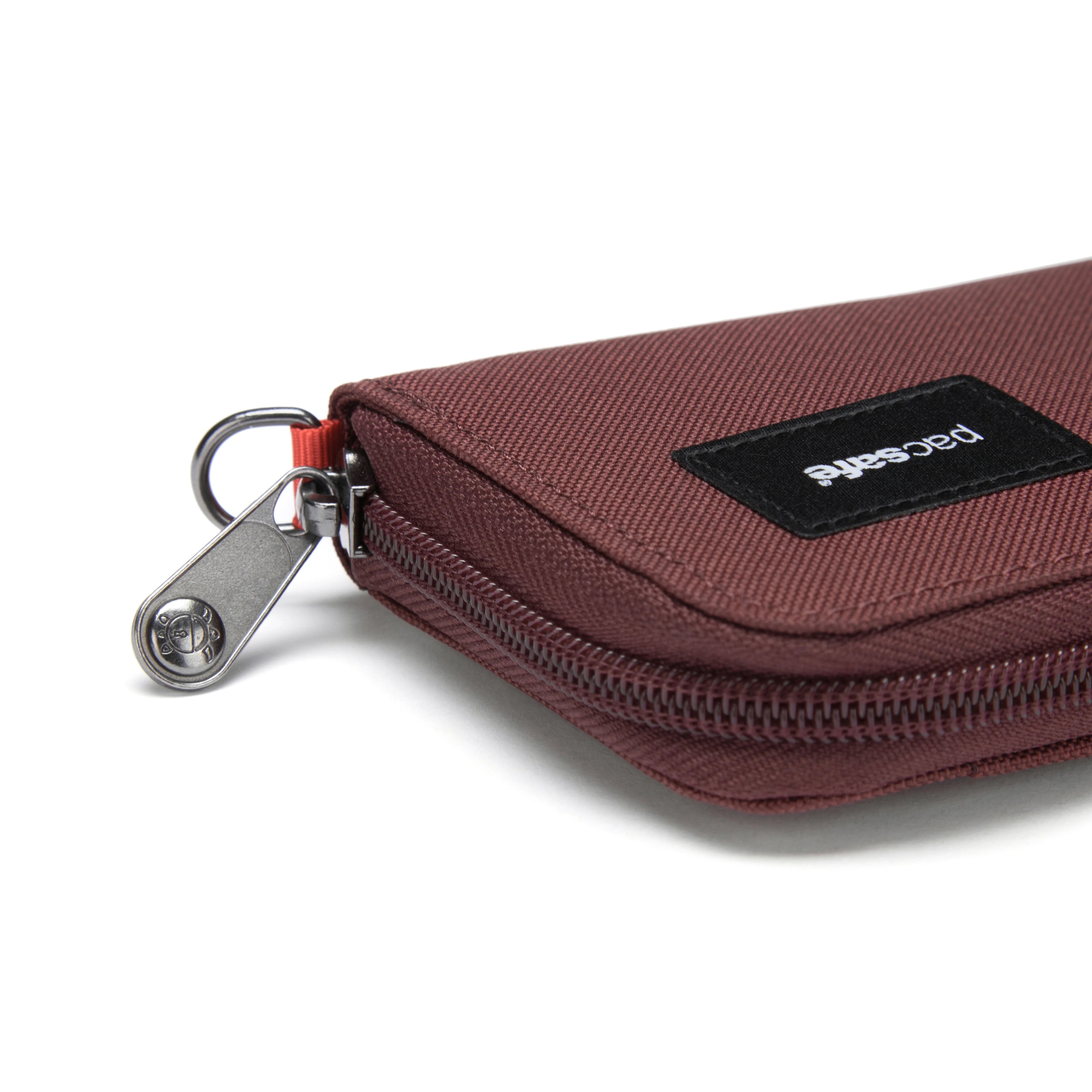 Pacsafe® RFIDsafe™ RFID blocking card wallet - Image 31