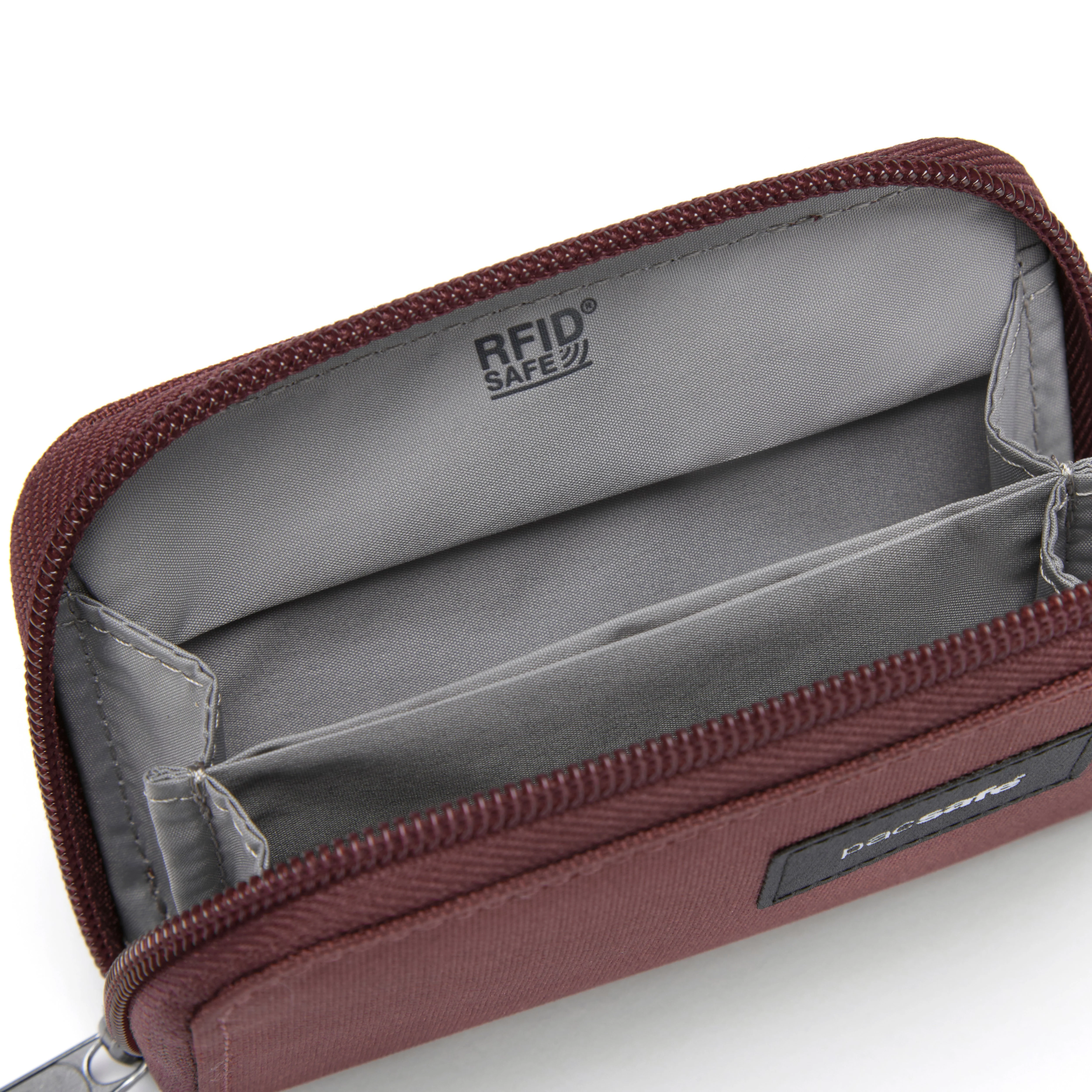 Pacsafe® RFIDsafe™ RFID blocking card wallet - Image 33