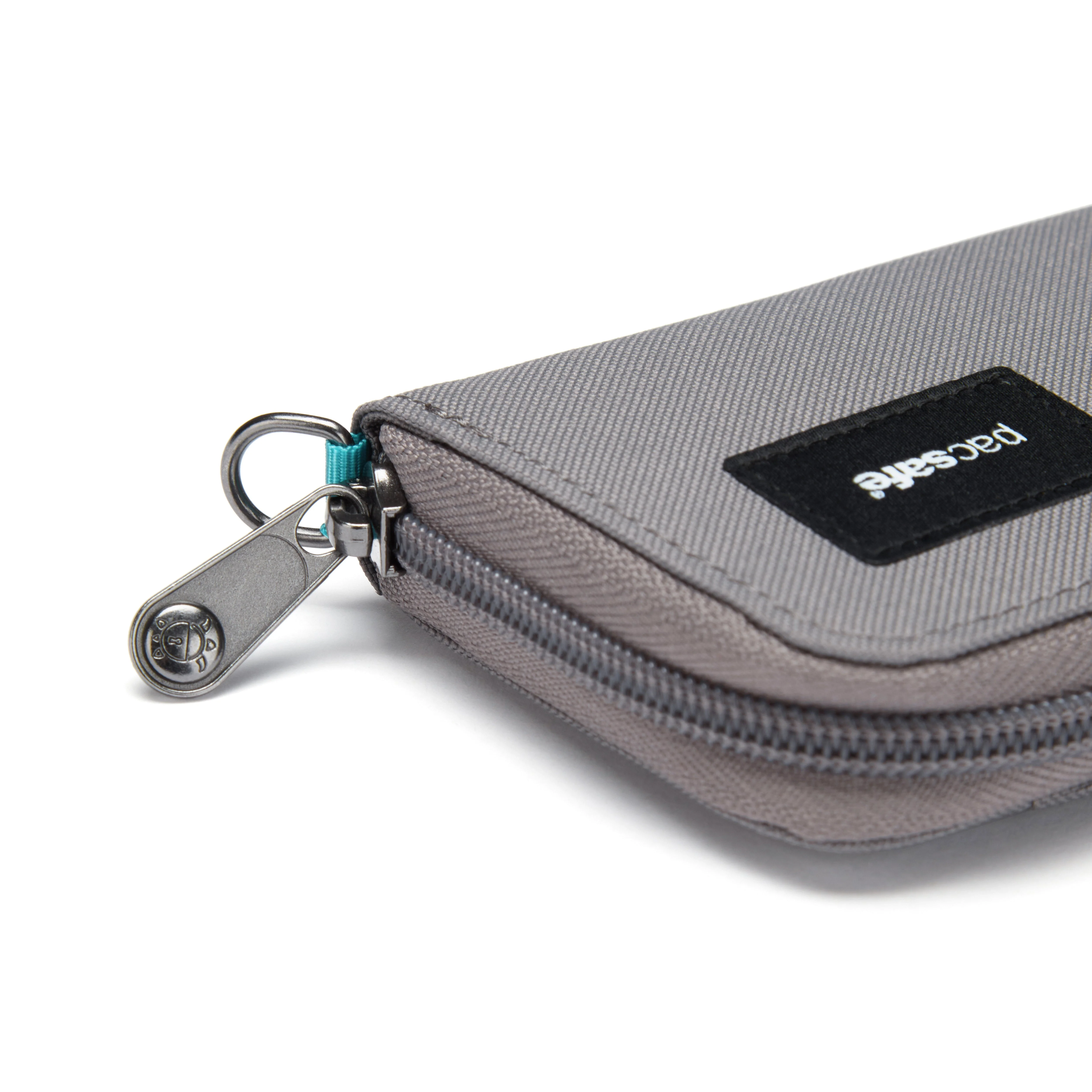 Pacsafe® RFIDsafe™ RFID blocking card wallet - Image 41