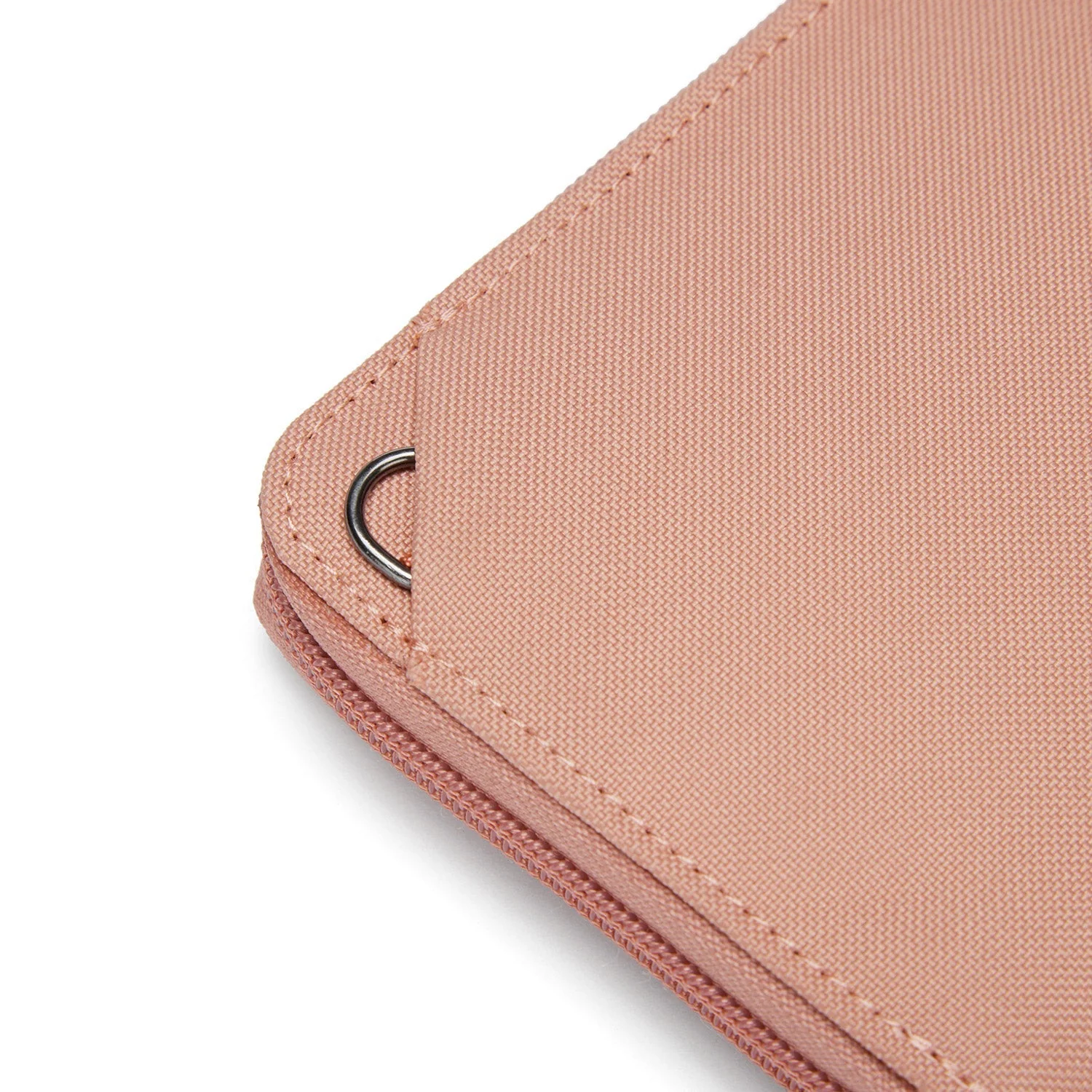 Pacsafe® RFIDsafe™ RFID blocking continental wallet - Image 9