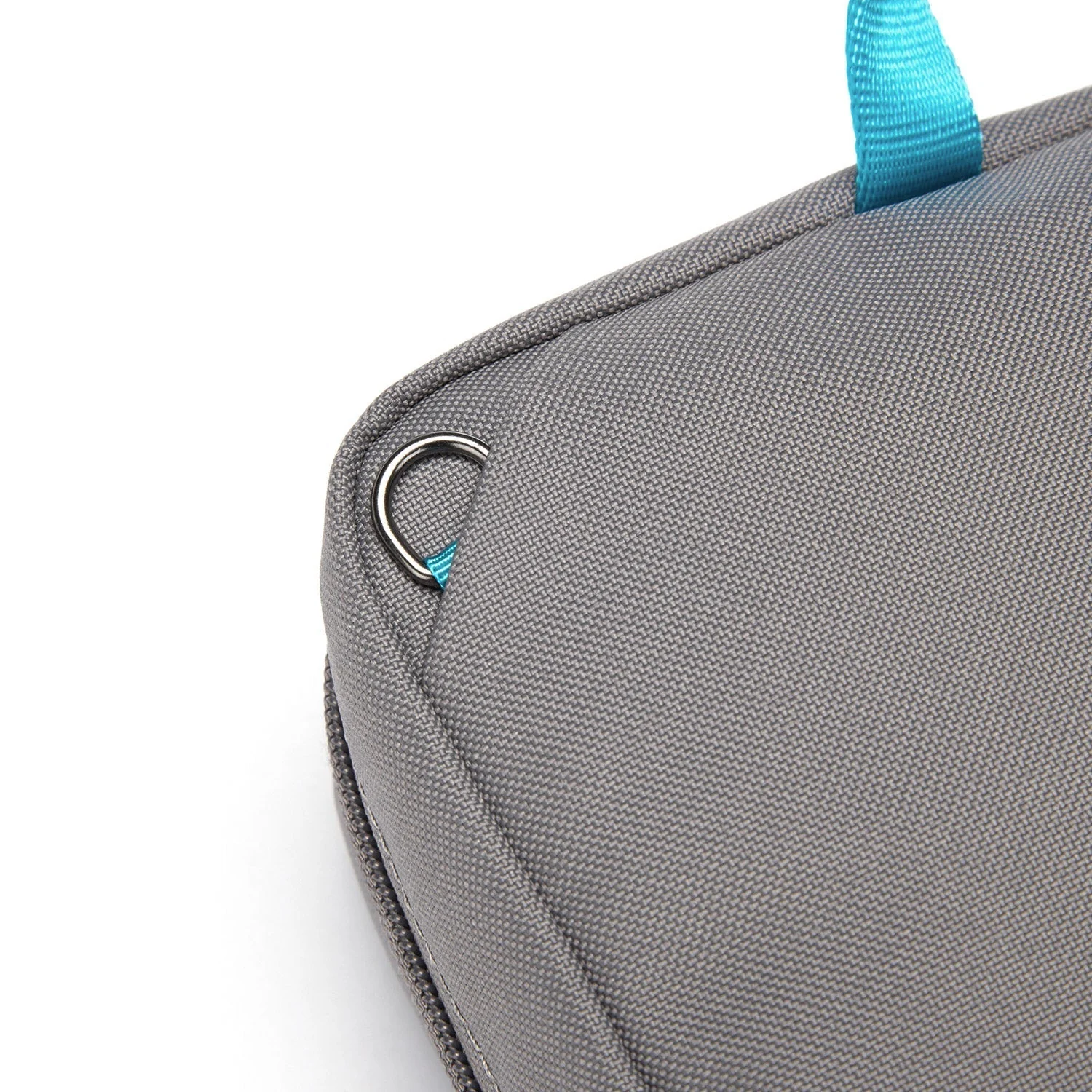 Pacsafe® RFIDsafe™ RFID blocking gear pouch - Image 13