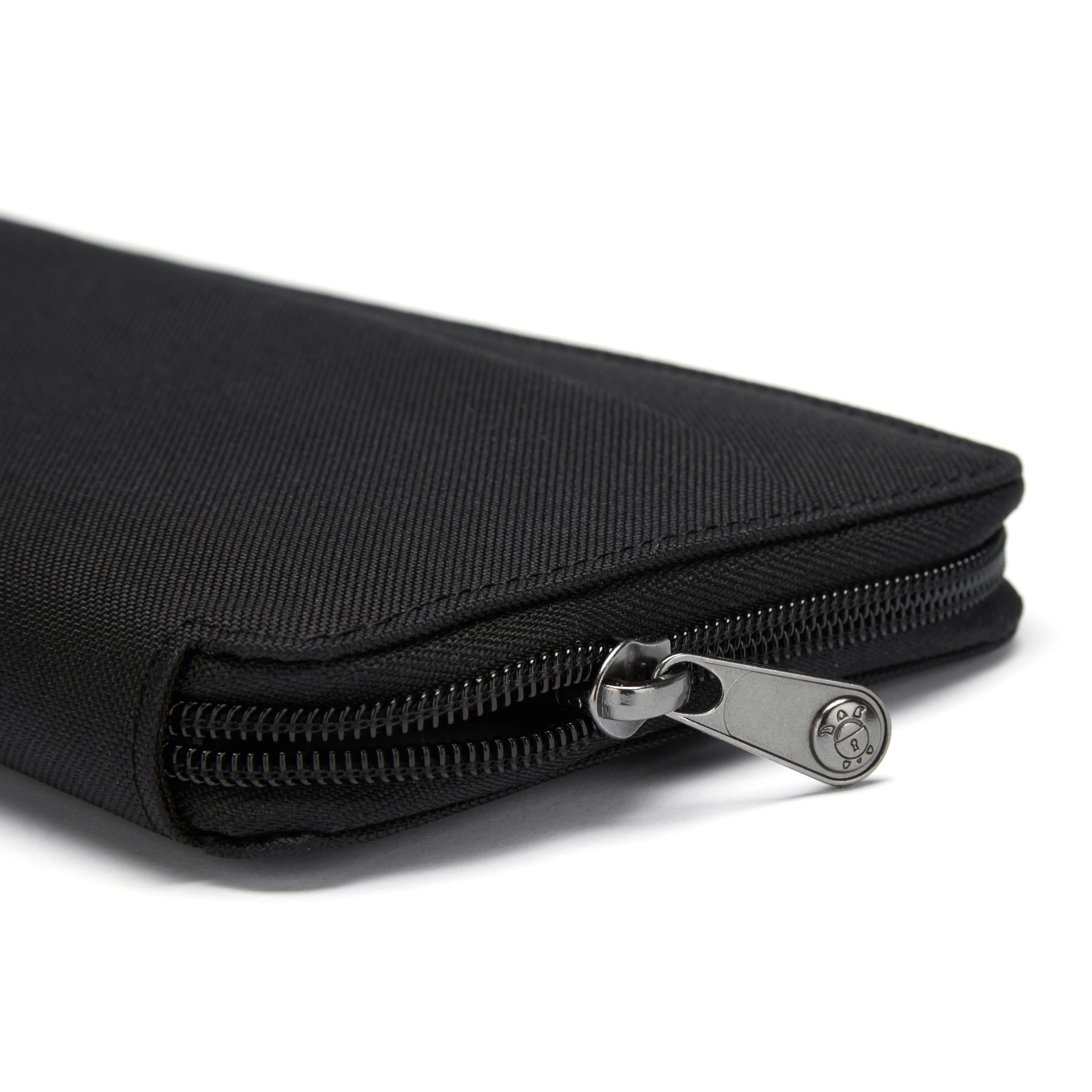 Pacsafe® RFIDsafe™ RFID blocking travel wallet - Image 17