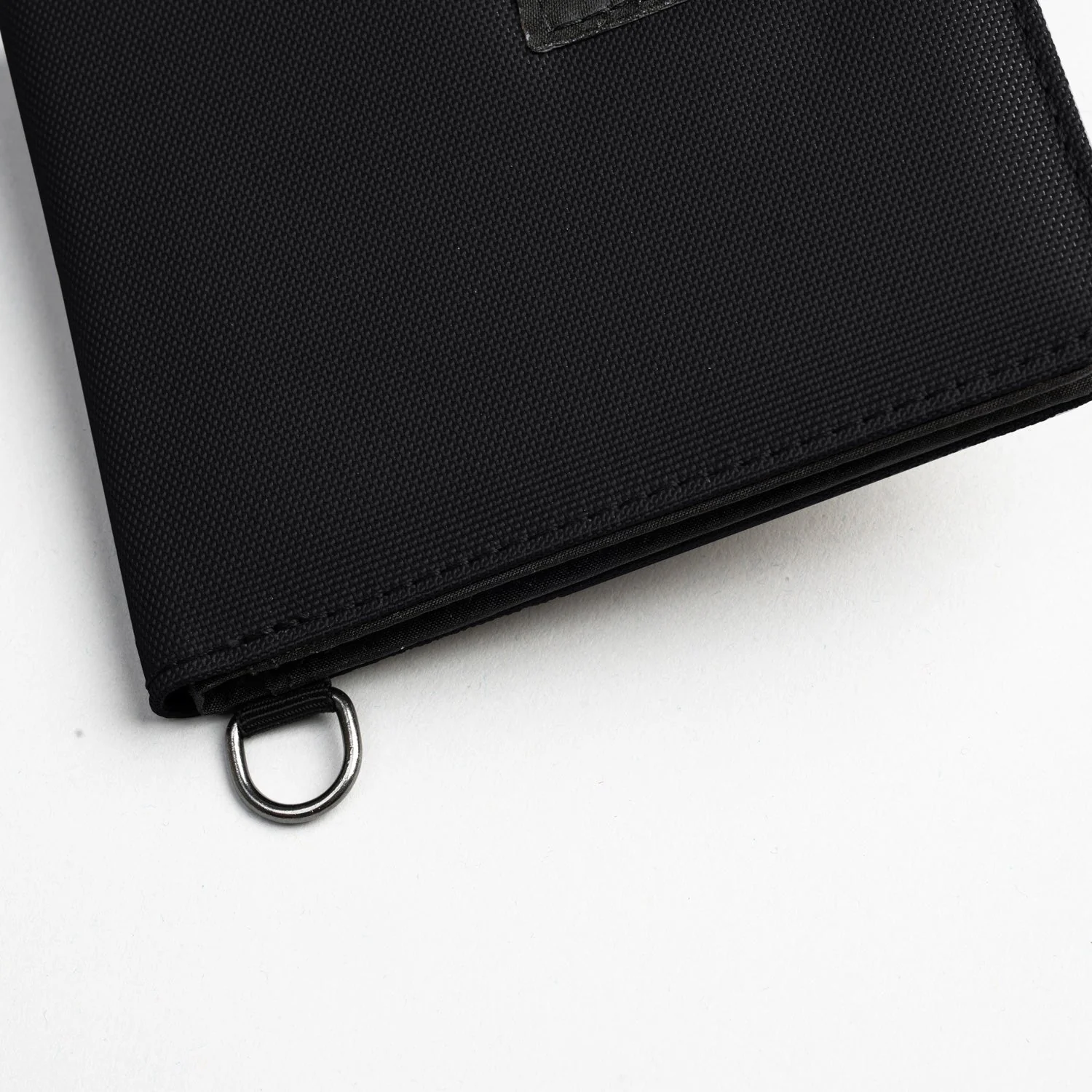 Pacsafe® RFIDsafe™ RFID blocking bifold wallet - Image 24