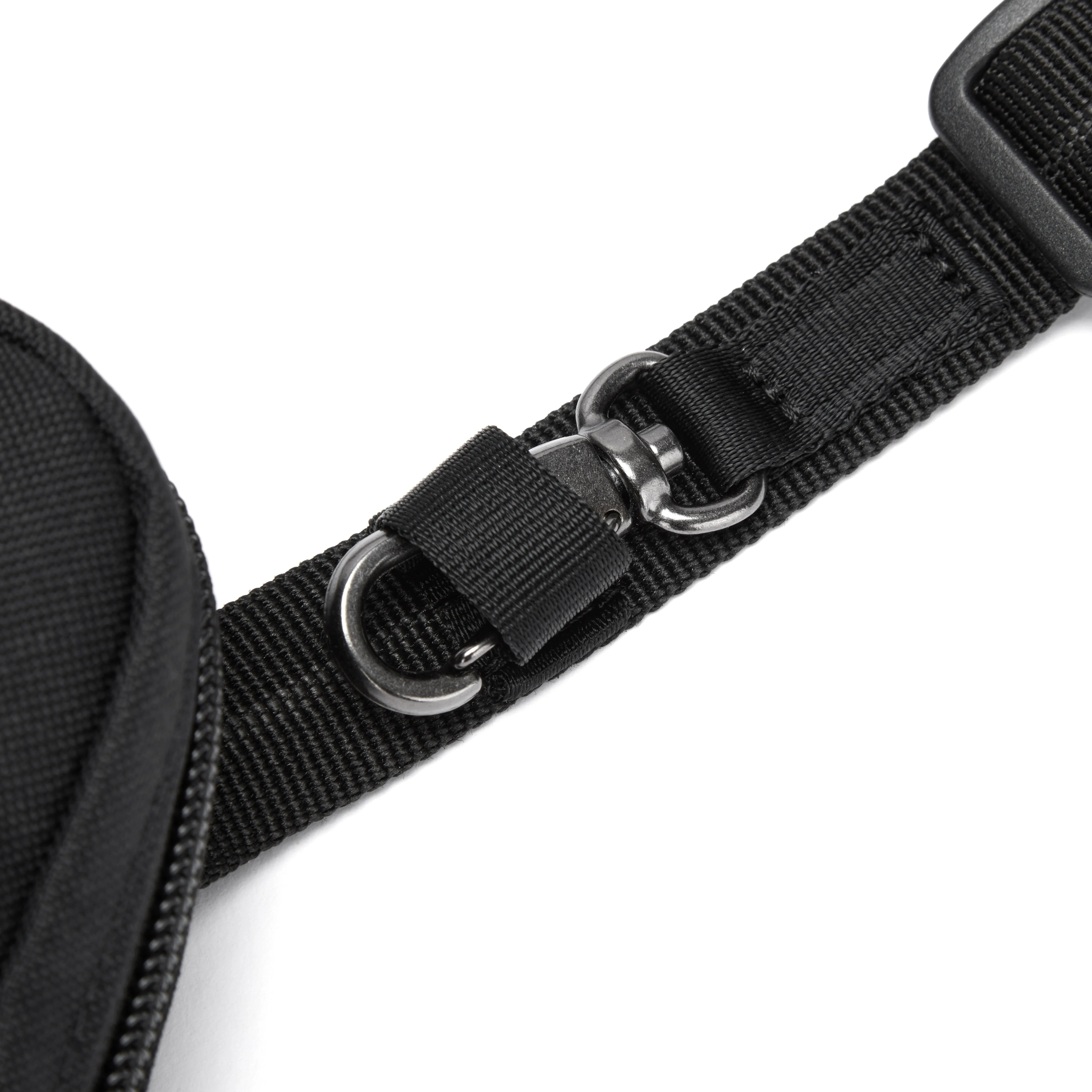 Pacsafe® RFIDsafe™ RFID blocking tech crossbody - Image 10