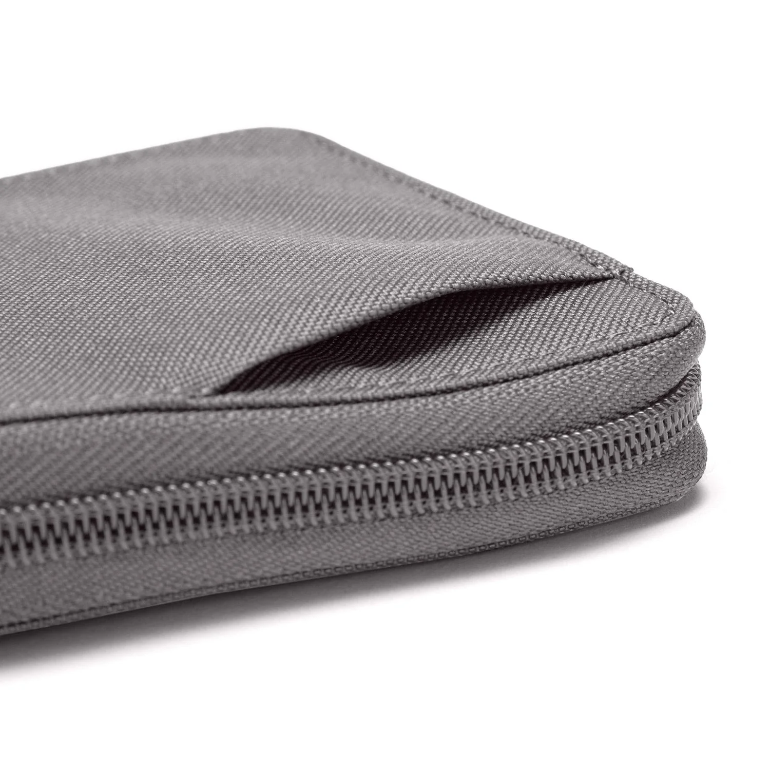 Pacsafe® RFIDsafe™ RFID blocking zip around wallet - Image 10